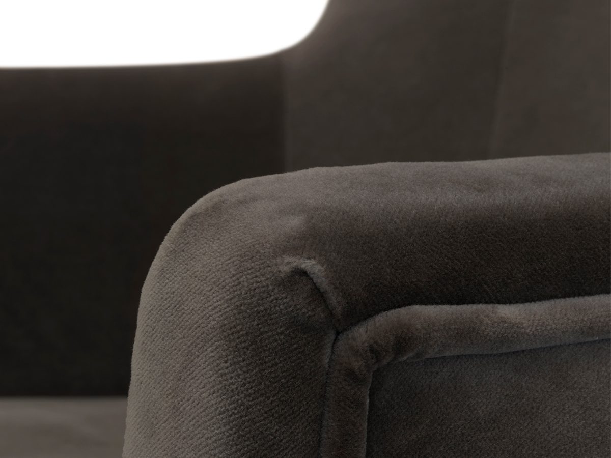 Dukono II Armchair