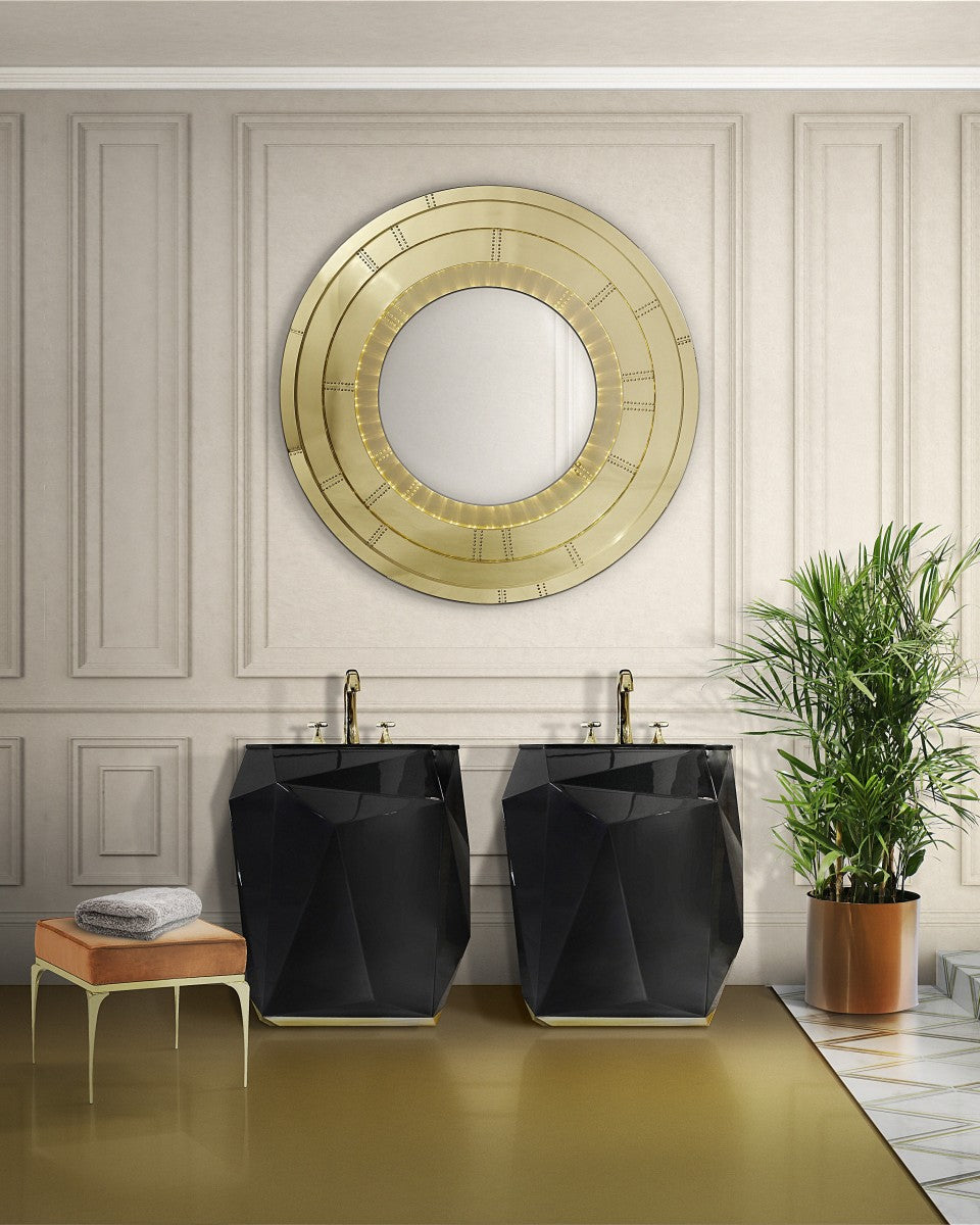 Diamond Freestanding