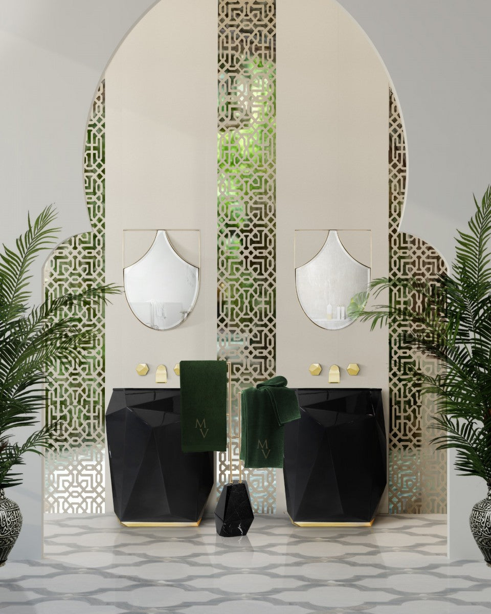 Diamond Freestanding