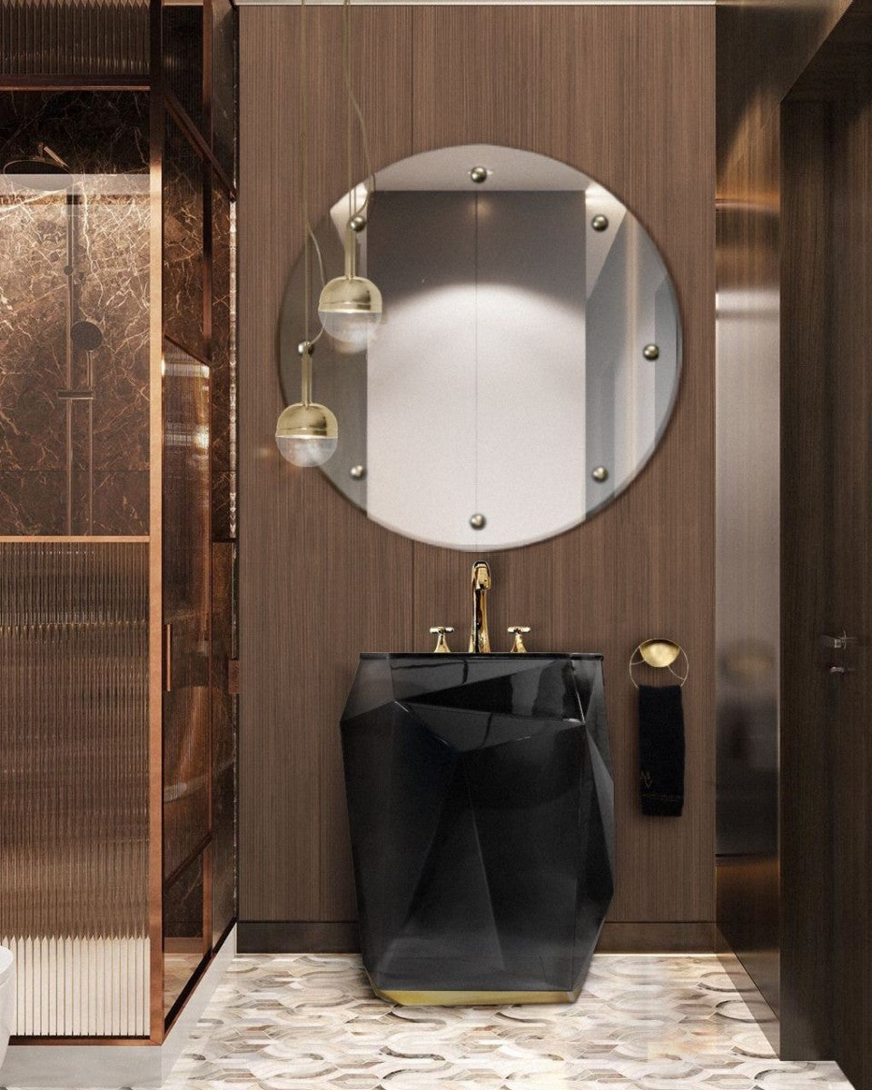 Diamond Freestanding