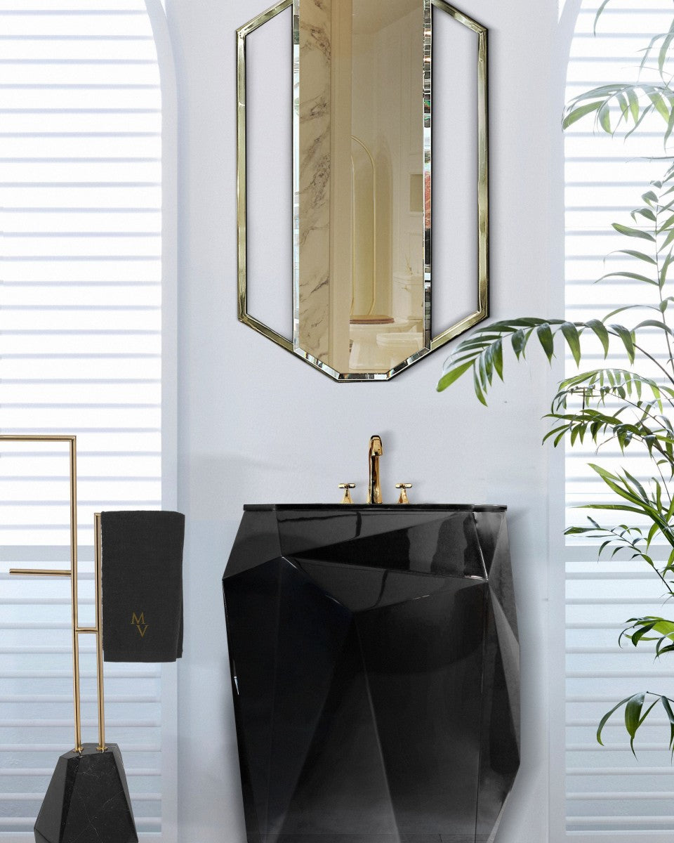 Diamond Freestanding